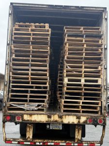 53ft trailer drop and swap service for Seattle, Washington (WA) pallet disposal.